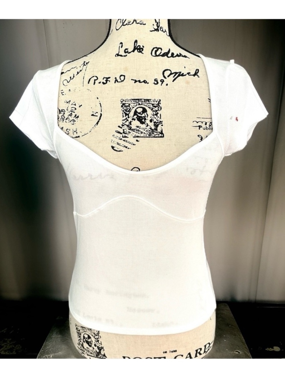 🔴 5 for $10 Urban Outfitters White Ribbed Viscose Top Short Sleeve Size M